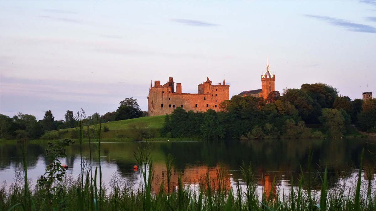 Linlithgow Palace: Things to See Between Edinburgh and Aberdeen